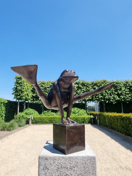 Statuette - Jumping frog XL - Bronze