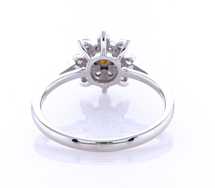 Ring - 14 karat Hvidguld -  0.56ct. tw. Diamant (Naturfarvet) - Diamant