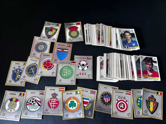 Panini - World Cup Italia 90 - All different - Including 18 badges - 265 Loose stickers