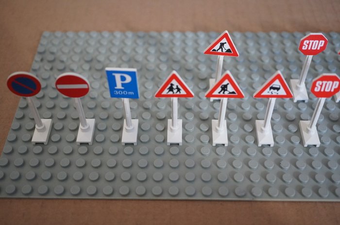 Lego - Classic Town - Roadsigns - 1980-1990