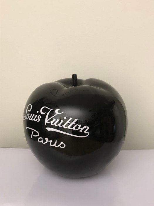 GF Exclusives - Louis Vuitton Apple XL