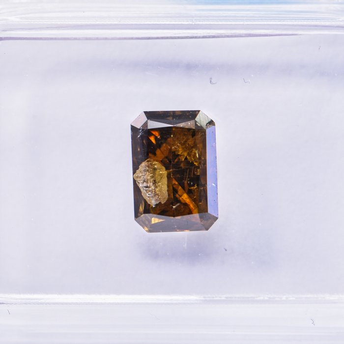 Ingen mindstepris - 1 pcs Diamant  (Naturfarvet)  - 101 ct - Radiant - Fancy dark Brunlig Grønlig Gul - I1 - International Gemological Institute (IGI)