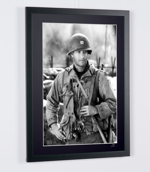 Saving Private Ryan - Tom Hanks as Captain John H. Miller - Fine Art Photography - Luxury Wooden Framed 70X50 cm - Limited Edition Nr 01 of 30 - Serial ID 17301 - Original Certificate (COA), Hologram Logo Editor and QR Code - 100% New items.