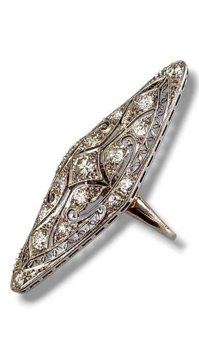 Ring - 14 karat Hvidguld, Art Deco 1930 Cocktailring 14 K guld med 1,24 karat diamanter - Diamant