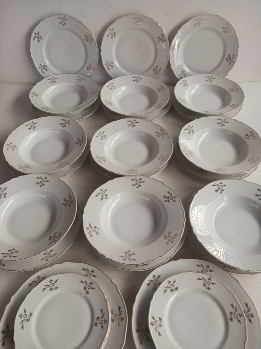 Laveno, Verbano - Bordservice (29) - Porcelæn