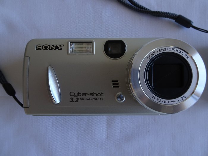 Olympus, Sony DSC-P52, DSC-P150, FE-170 Digitalt kompaktkamera