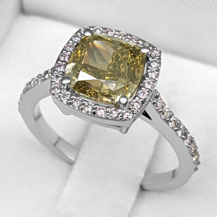 Ring - 18 kraat Hvidguld -  3.63ct. tw. Gul Diamant (Naturfarvet) - Diamant