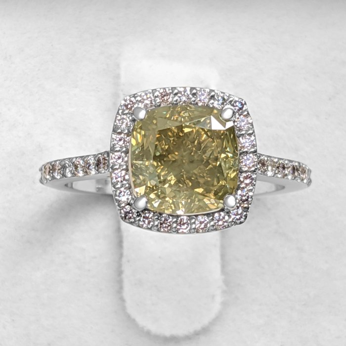 Ring - 18 kraat Hvidguld -  3.63ct. tw. Gul Diamant (Naturfarvet) - Diamant