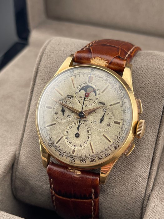 Universal Genève - Tricompax Moonphase Chronograph - 12296 - Unisex - 1901-1949