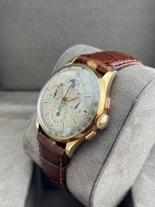 Universal Genève - Tricompax Moonphase Chronograph - 12296 - Unisex - 1901-1949