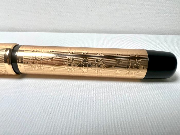 Visconti - Ultra rare Visconti Le Grottesche Vatican Museum Rose Gold. Limited Edition 1999 pieces - Fyldepen