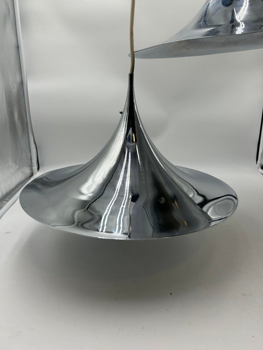 Lampe (2) - frø - Metal