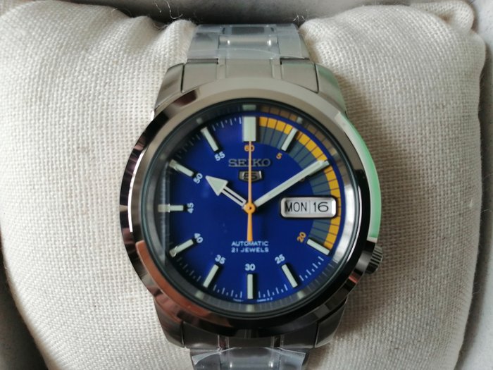 Seiko - Seiko 5 - Ingen mindstepris - Mænd - 2011-nu