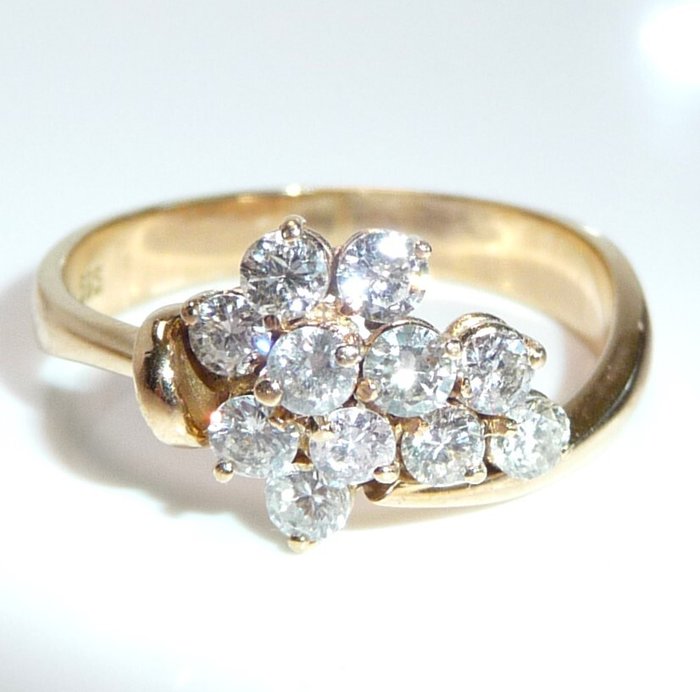 Ring - 14 karat Gulguld -  0.66ct. tw. Diamant (Natur)  - Klynger