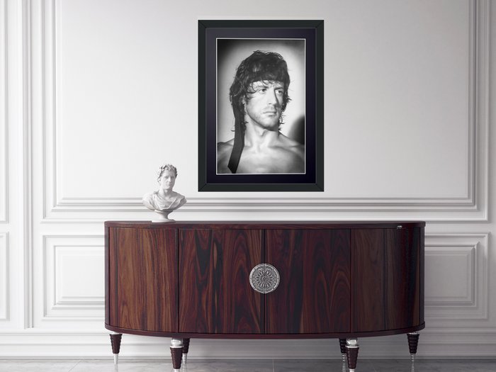 Rambo - First Blood (1982) - Sylvester Stallone as John Rambo - Fine Art Photography - Luxury Wooden Framed 70X50 cm - Limited Edition Nr 02 of 30 - Serial ID 16866 - Original Certificate (COA), Hologram Logo Editor and QR Code - 100% New items.