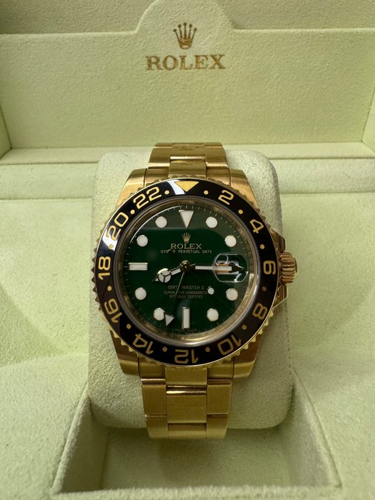 Rolex - GMT-Master II - 116718LN - Unisex - 2000-2010