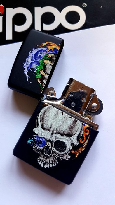 Zippo - Original Zippo Rarität Schädelklaue Skull Tattoo Emblem - Lighter - Chrome