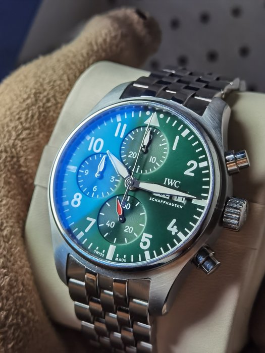 IWC - Pilot’s Watch Chronograph 41 Green - IW388104 - Mænd - 2022