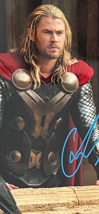 Thor - Signed by Chris Hemsworth (Thor)