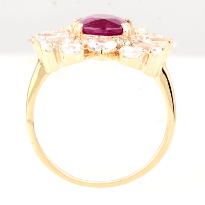 Ring - 14 karat Gulguld -  5.68ct. tw. Rubin - Safir