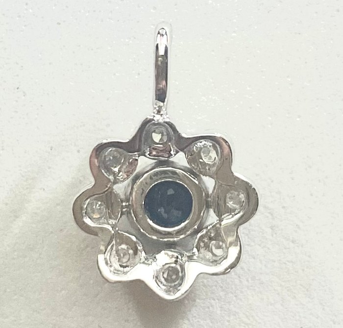 Ingen mindstepris - Vedhæng - 18 kraat Hvidguld -  0.28ct. tw. Safir - Diamant