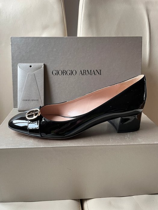 Giorgio Armani - Pumps - Størelse: Shoes / EU 38