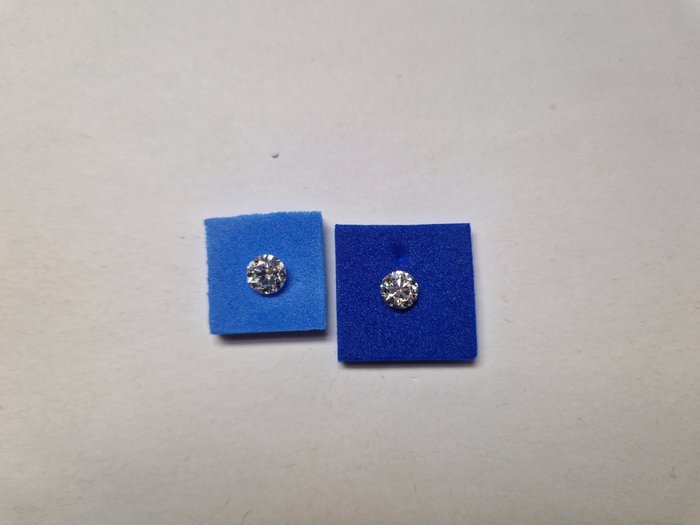 2 pcs Diamant  (Natur)  - 140 ct - Rund - F - VS2 - Gemological Institute of America (GIA)