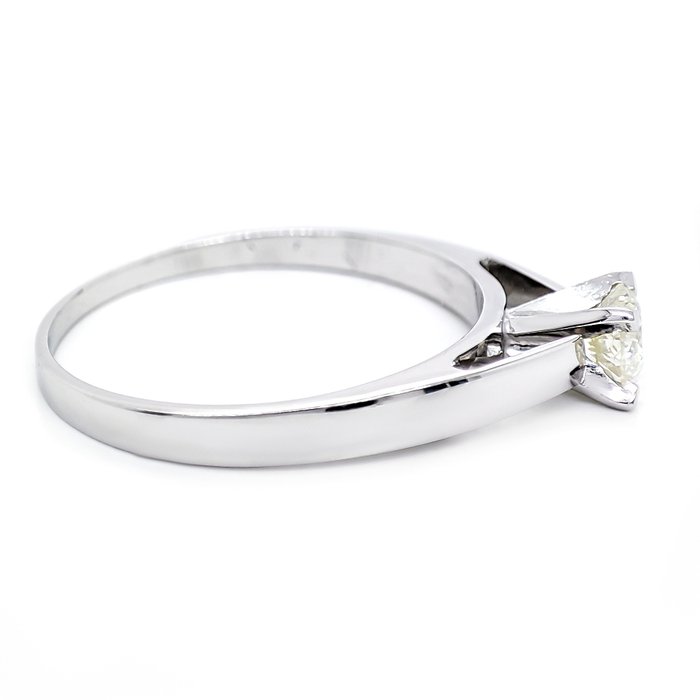 Ring - 14 karat Hvidguld -  0.33ct. tw. Diamant (Naturfarvet)