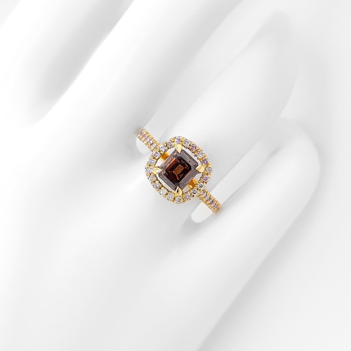 Ring - 14 karat Gulguld -  1.57ct. tw. Orange Diamant (Naturfarvet) - Diamant