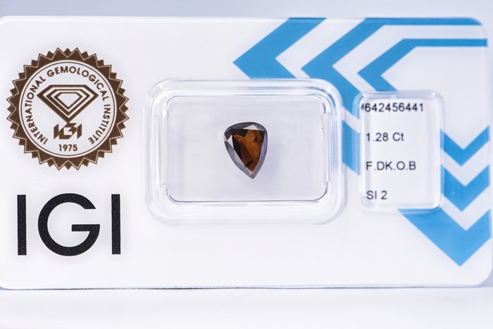 Ingen mindstepris - 1 pcs Diamant  (Naturfarvet)  - 1.28 ct - Pære - Fancy dark Orange Brun - SI2 - International Gemological Institute (IGI)