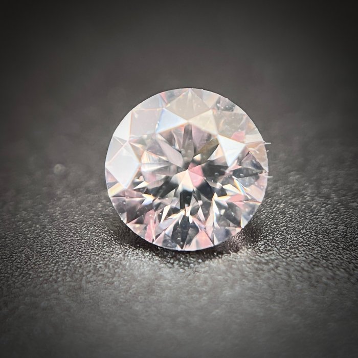 1 pcs Diamant - 0.31 ct - Rund - very light orangy pink - VS2