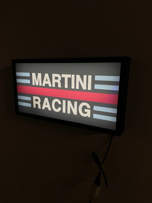 Reklameskilt med baggrundsbelysning - Martini Racing