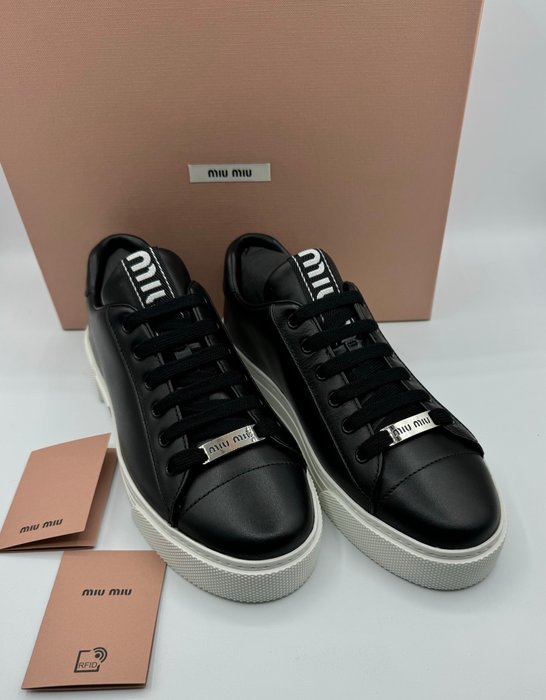 Miu Miu - Sneakers - Størelse: EU 39 - Nyt med labels