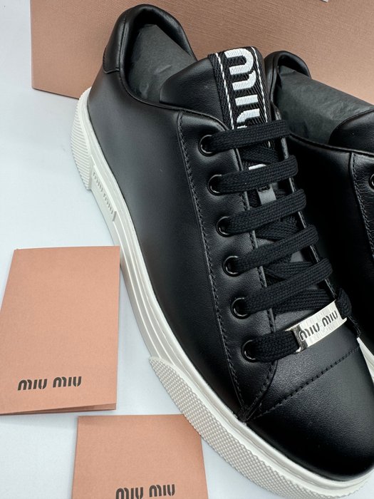 Miu Miu - Sneakers - Størelse: EU 39 - Nyt med labels