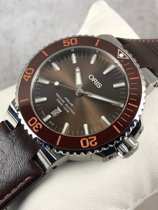 Oris - Aquis Date Automatic - 01 733 7730 4152-07 5 24 12EB - Mænd - 2011-nu