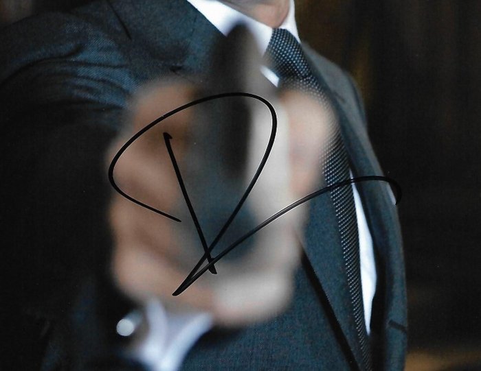 Daniel Craig - Autographed Photo "Casino Royale" James Bond 007 with b'bc COA.