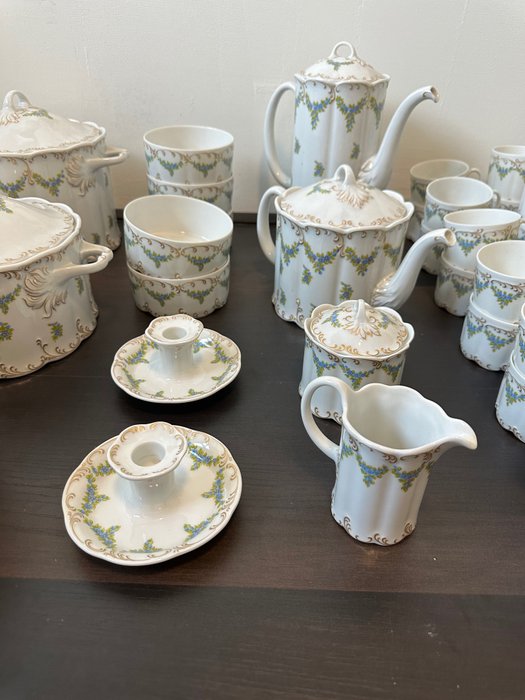 Rosenthal - Bordservice til 12 (124) - Porcelæn - Klassisk Rose Collection