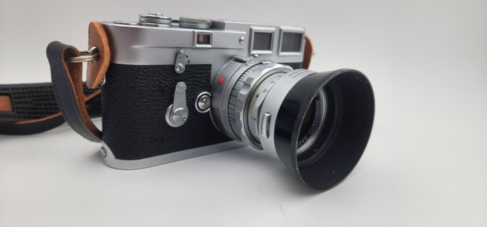 Leica M3 double stroke + Summicron 50mm f2 + Leicameter MC and Booster Analogt kamera