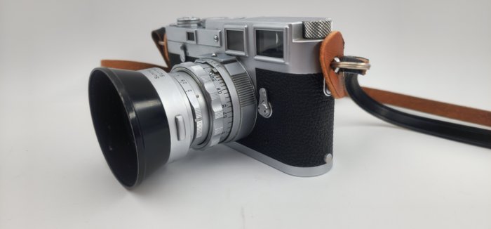 Leica M3 double stroke + Summicron 50mm f2 + Leicameter MC and Booster Analogt kamera