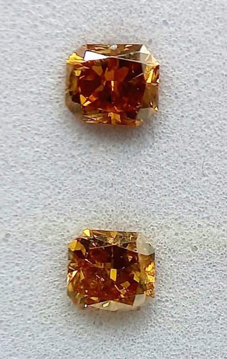 Ingen mindstepris - 2 pcs Diamant  (Naturfarvet)  - 053 ct - Radiant - Fancy intense Fancy vivid Gullig Orange - I1 I2 - Antwerp Laboratory for Gemstone Testing (ALGT)