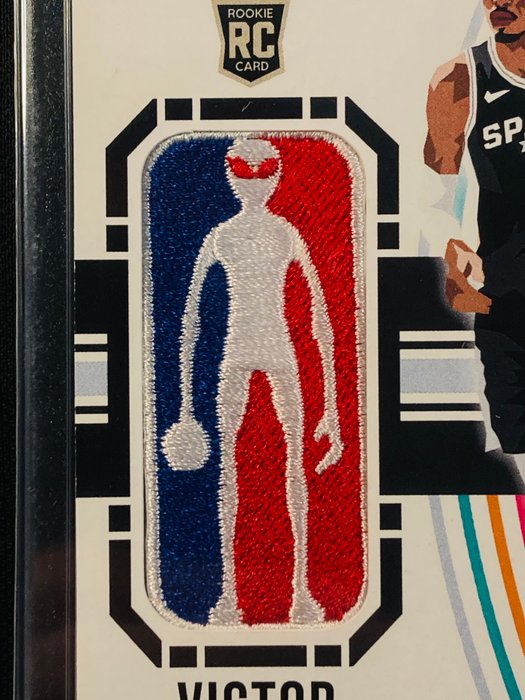 2024 Custom NBA Victor Wembanyama - Limited Edition /50 - Signed by The Artist - Alien Logo Patch - Rookie Card - 1 Card - Næsten så god som ny (NM)