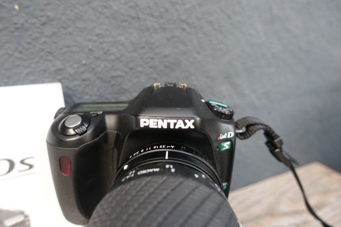 Pentax Ist D S camera met Sigma zoom 4 5.6 70-210mm objectief Digitalt refleks kamera (DSLR)