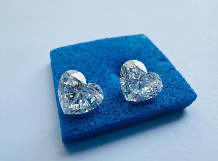 Ingen mindstepris - 2 pcs Diamant  (Natur)  - 1.01 ct - Hjerte - D (farveløs) - VVS1 - Gemological Institute of America (GIA) - *Matchende par* *VG*