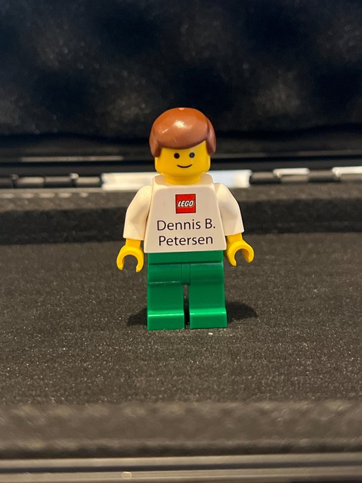 Lego - Minifigurer - DENNIS B PETERSEN - LEGO BUSINESS CARD MINIFIGURE - RARE - NO - 2010-2020