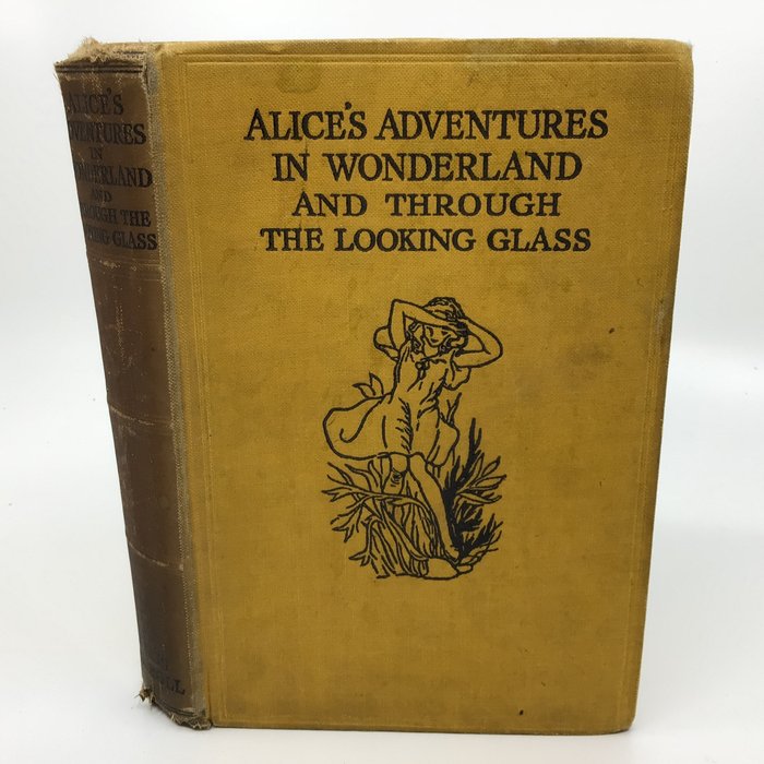 Lewis Carroll - Alice's Adventures in Wonderland and Through the Looking Glass - 1930