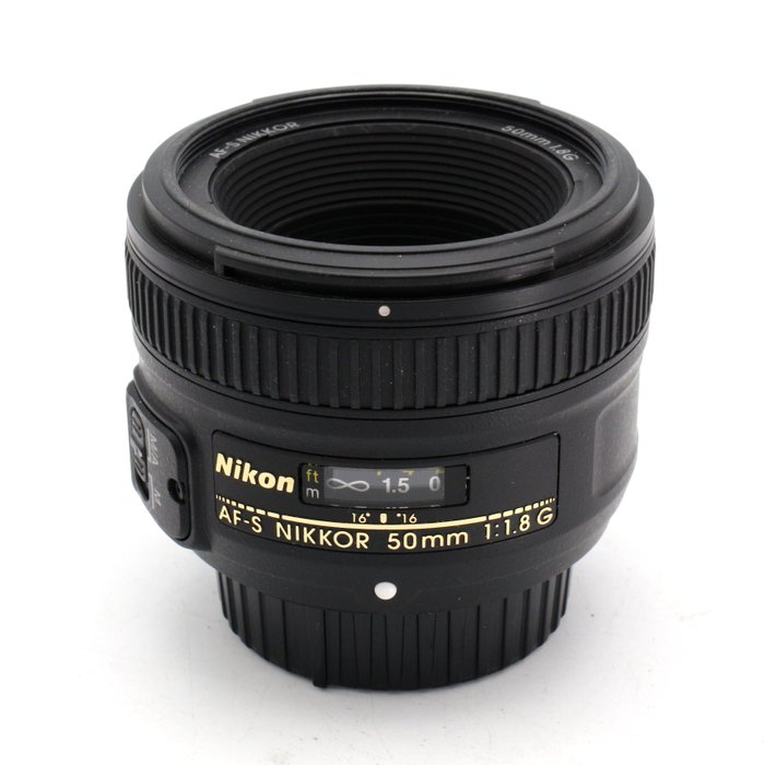 Nikon AF-S 50mm f/1.8G met HB-47 zonnekap en filter | Prime objektiv