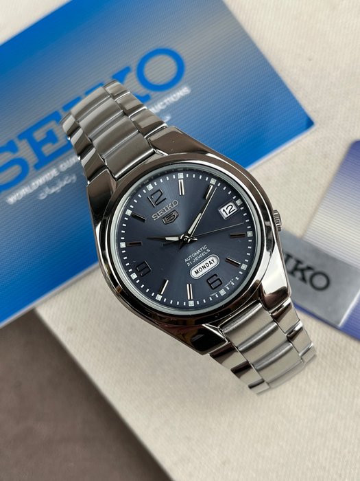 Seiko - 5 - Automatic Day Date - Ingen mindstepris - SNK621K1 - Mænd - 2011-nu