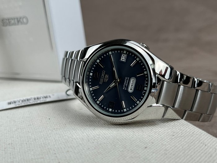 Seiko - 5 - Automatic Day Date - Ingen mindstepris - SNK621K1 - Mænd - 2011-nu