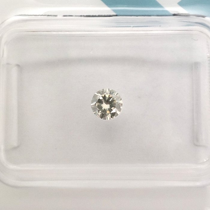 Ingen mindstepris - 1 pcs Diamant  (Natur)  - 0.18 ct - Rund - N (tonet) - I1 - International Gemological Institute (IGI)