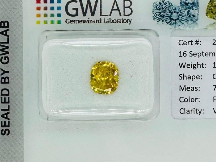 1 pcs Diamant  (Farvebehandlet)  - 114 ct - Pude - Fancy vivid Gul - VS2 - Gemewizard Gemological Laboratory (GWLab)